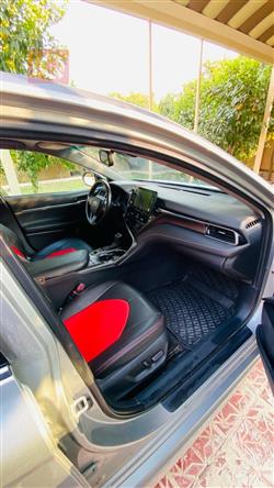 تۆیۆتا کامری